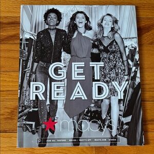 Macy’s 2017 “THE IT EDITION” Catalog